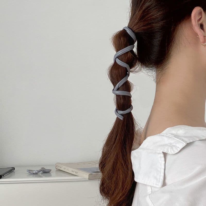 image-French leather straps tied high ponytail hair rope girl high sense of simplicity and simple net red 2021 new headgear head rope