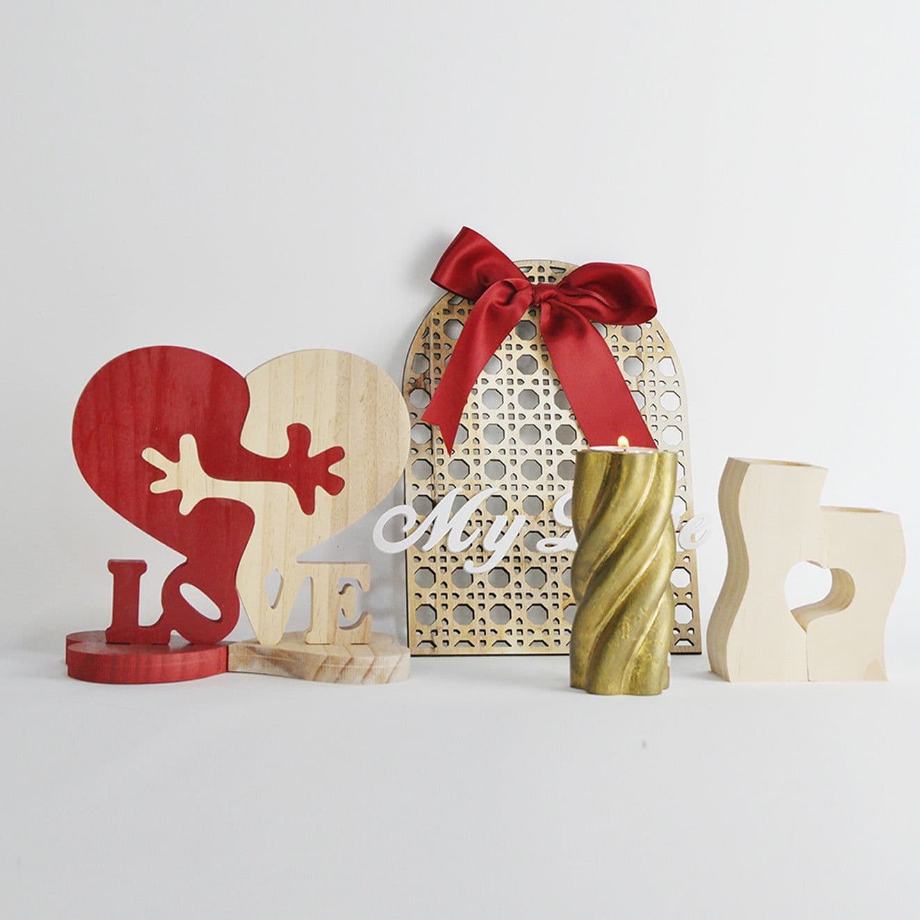 image-Heart-shaped Wooden Decoration Valentine's Day Gift
