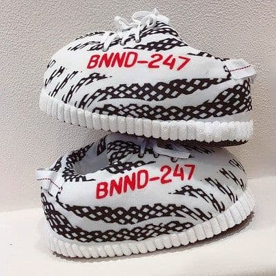 image-Spot spoof AJ home cotton shoes Coconut couple cotton slippers men and women winter fat fat bread plush shoes