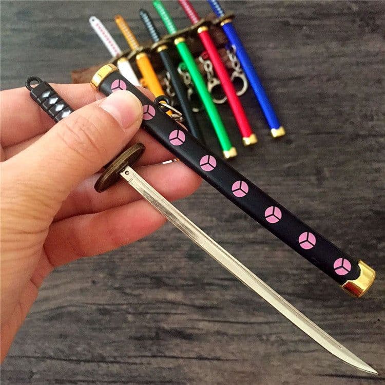 image-One Piece Sauron Snow Walking Knife Buckle Sauron Three Knife Flow Weapon Model With Sheath Knife Buckle 15cm Weapon