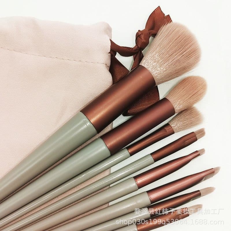 image-Beauty four seasons green makeup brush set bristles soft 13 blush eye shadow concealer foundation loose powder highlight brush