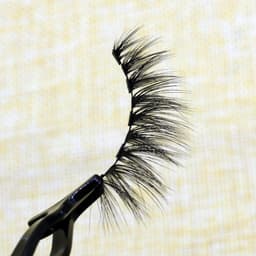 image-Cross-border Amazon magnet false eyelashes magnetic eyeliner 5 pairs of magnet eyelashes glue-free packaging can be ordered