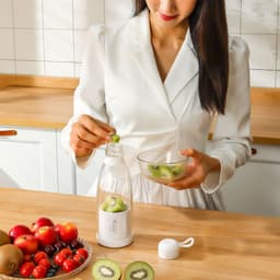 image-Juicing Cup Home Portable Multifunctional Student Outdoor USB Rechargeable Juicer Handheld Juicer Wholesale