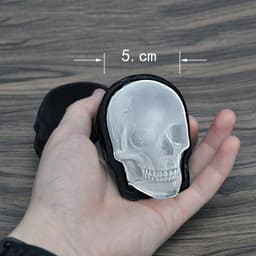 image-Factory Outlet Skull Ice Box Home Single Hole Skull Ice Tray Silicone Mold Silicone Ice Mold with Cover
