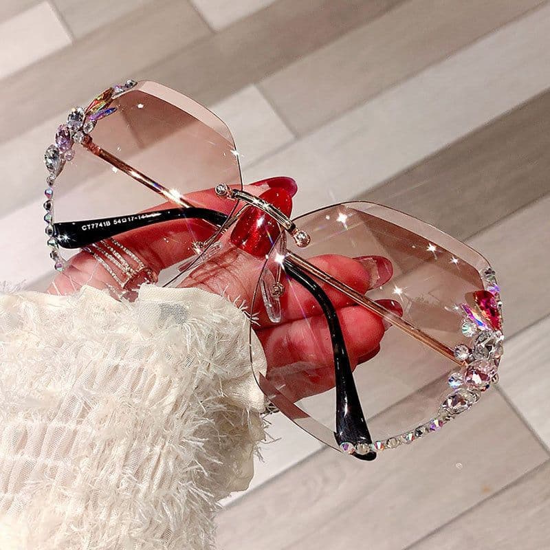 image-2022 new cross-border hot-selling diamond-encrusted women's sunglasses Korean version of the tide anti-ultraviolet sun glasses big face sunscreen summer