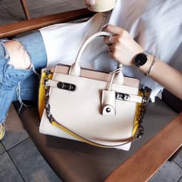 image-Leather women's handbags 2022 new European and American big-name wing bags, large bags, one-shoulder messenger bags