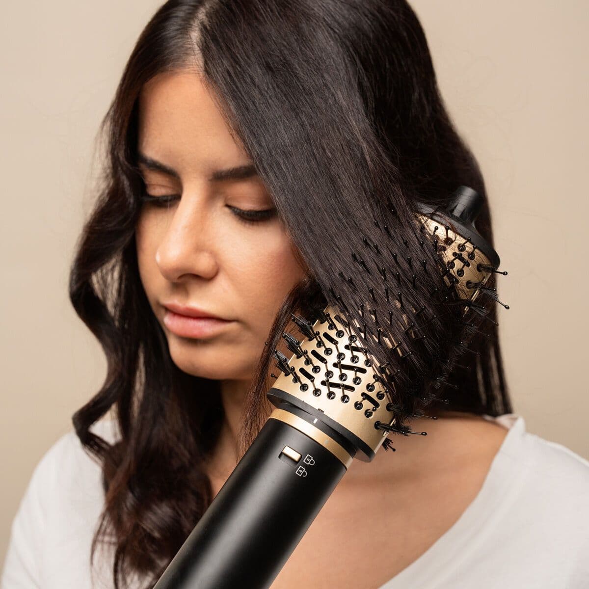image-Ionic Multifunctional Air Dryer and Styler Brush with Coanda Technology and 7 Accessories Wavify InnovaGoods