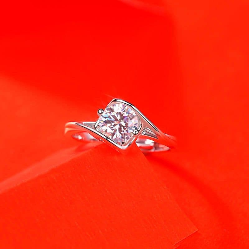image-Female Ring Imitation Moissan Diamond Ring Female