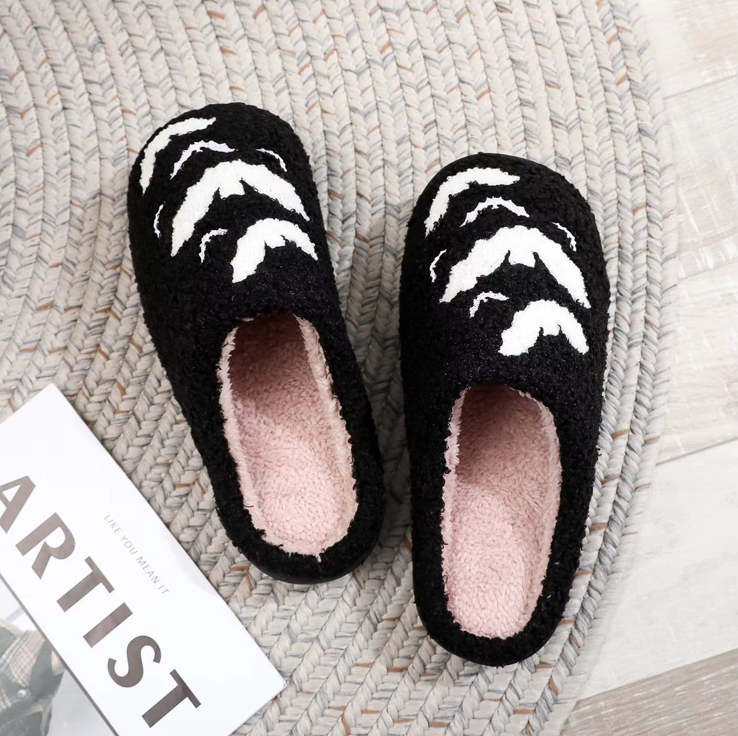 image-Bat Pattern Embroidery Stuffed Home Thick-soled Cozy Furry Cotton Slippers Halloween Christmas Slippers Checkered Scuff For Women And Men Holiday Indoor Bedroom Fluffy Warm Fleece Slippers