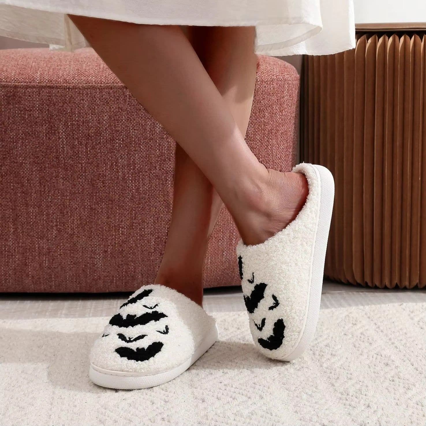 image-Bat Pattern Embroidery Stuffed Home Thick-soled Cozy Furry Cotton Slippers Halloween Christmas Slippers Checkered Scuff For Women And Men Holiday Indoor Bedroom Fluffy Warm Fleece Slippers