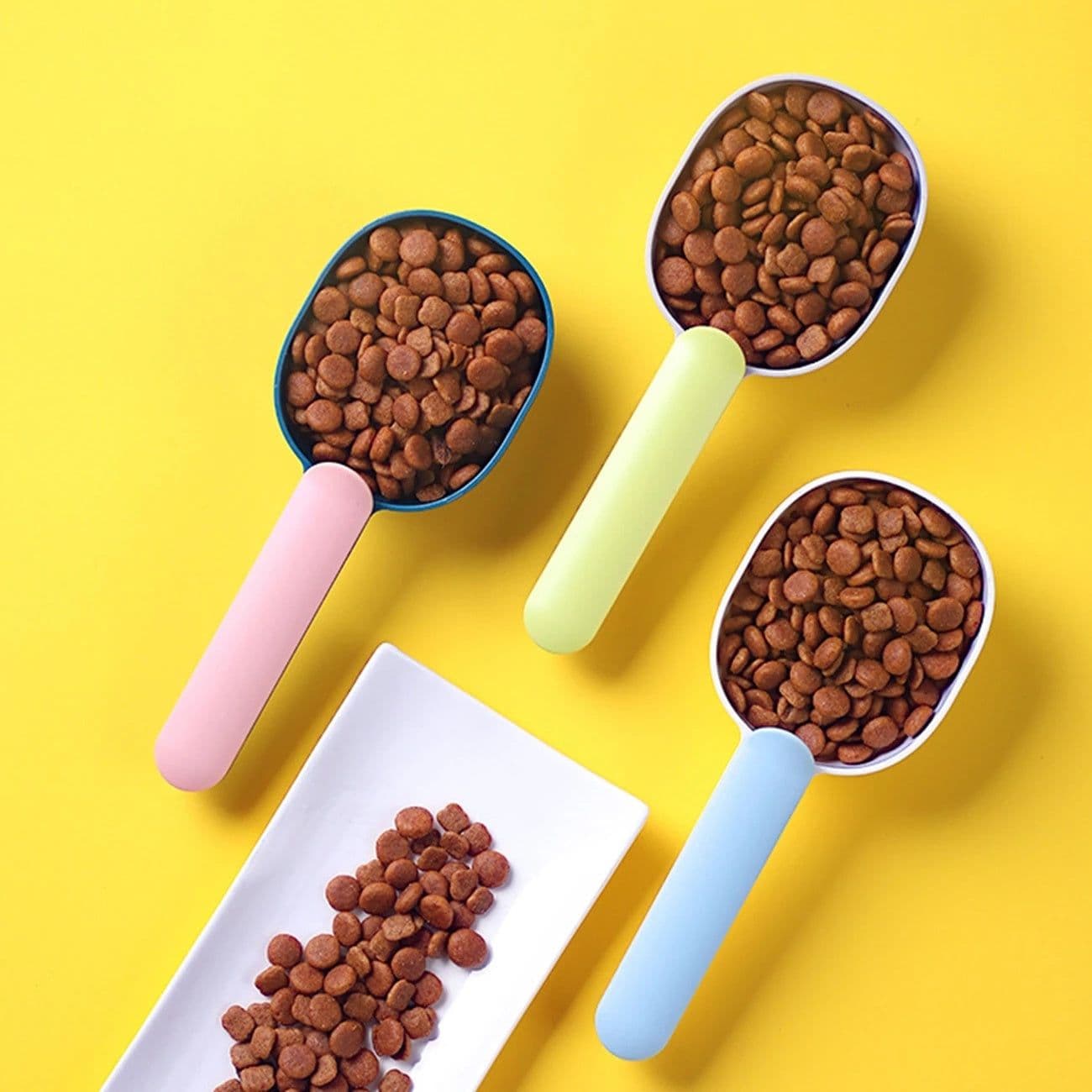 image-Pet Food Scoop With Ergonomic Bag Clip Handle For Cats Puppies And Small Dogs Measuring Scoop Dog Food Scoop, Plastic Measuring Cup Pet Food Feeding 1 Cup Spoon Long Handle With Clip For Dogs Cats