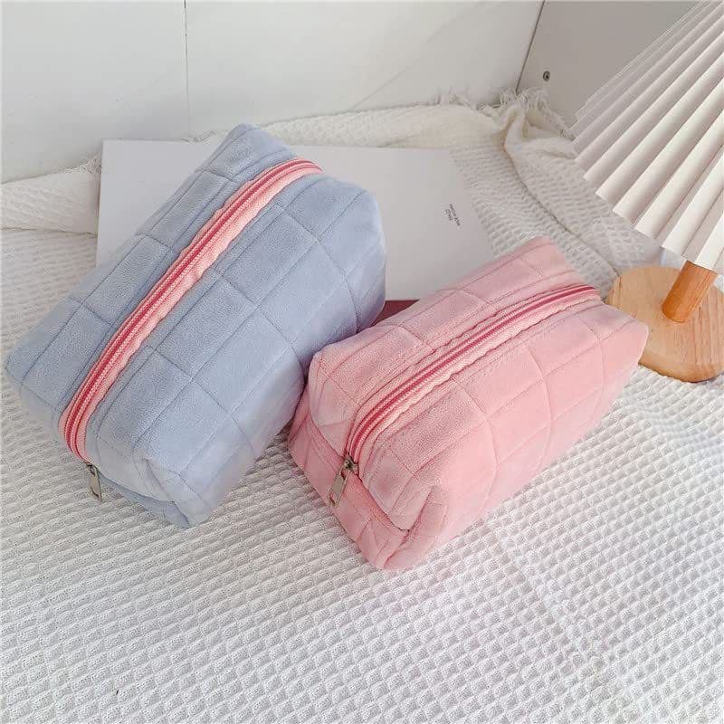 image-Plush Makeup Bag Checkered Cosmetic Bag Cosmetic Travel Bag Large Zipper Travel Toiletry Bag Portable Multi Functional Capacity Bag Cute Makeup Brushes Storage Bag For Women