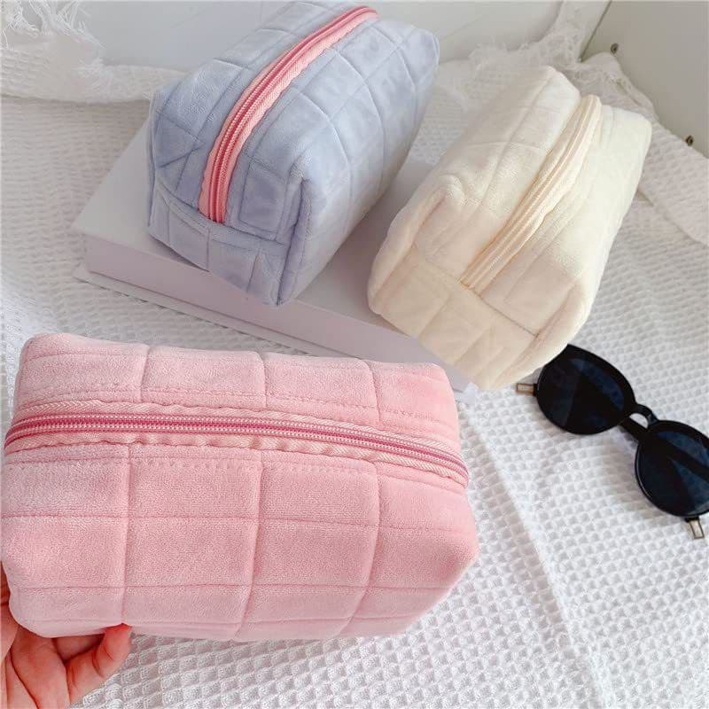 image-Plush Makeup Bag Checkered Cosmetic Bag Cosmetic Travel Bag Large Zipper Travel Toiletry Bag Portable Multi Functional Capacity Bag Cute Makeup Brushes Storage Bag For Women