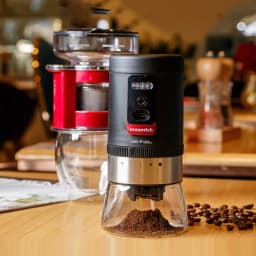 image-Fashion Simple And Portable Electric Coffee Grinder