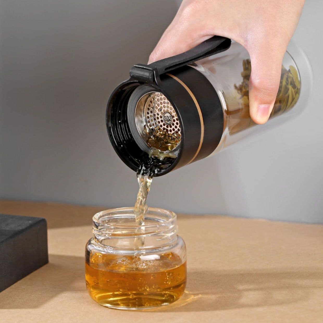 image-Tea And Water Separation Tea Cup Car Portable Leak-proof Water Cup With Strainer