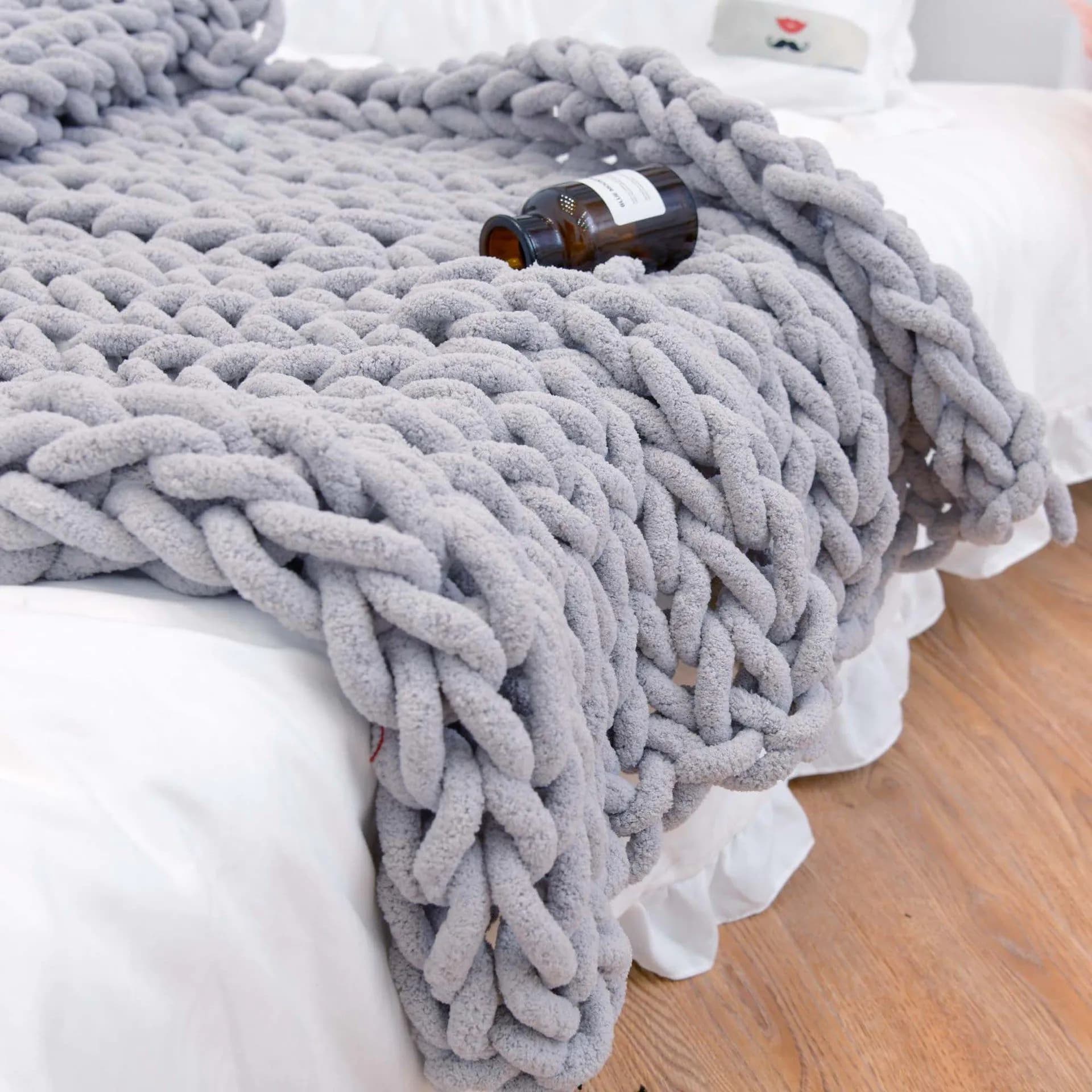 image-Handmade Coarse Yarn Knitted Chenille Rod Knitted Blanket