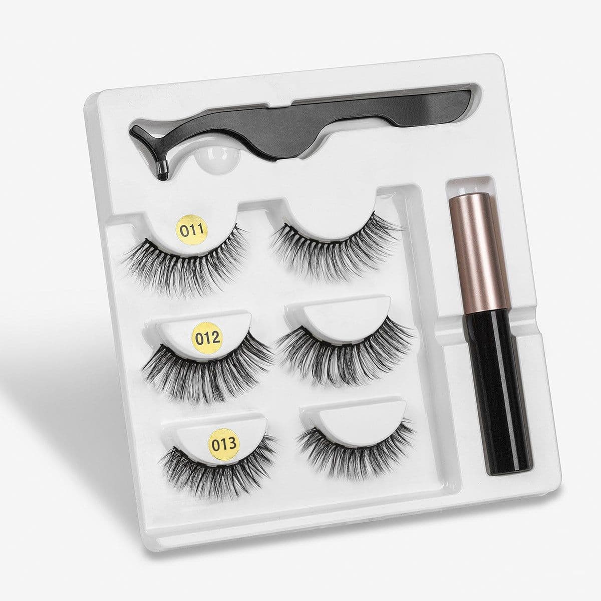 image-A Pair Of False Eyelashes With Magnets In Fashion
