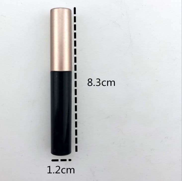 image-A Pair Of False Eyelashes With Magnets In Fashion