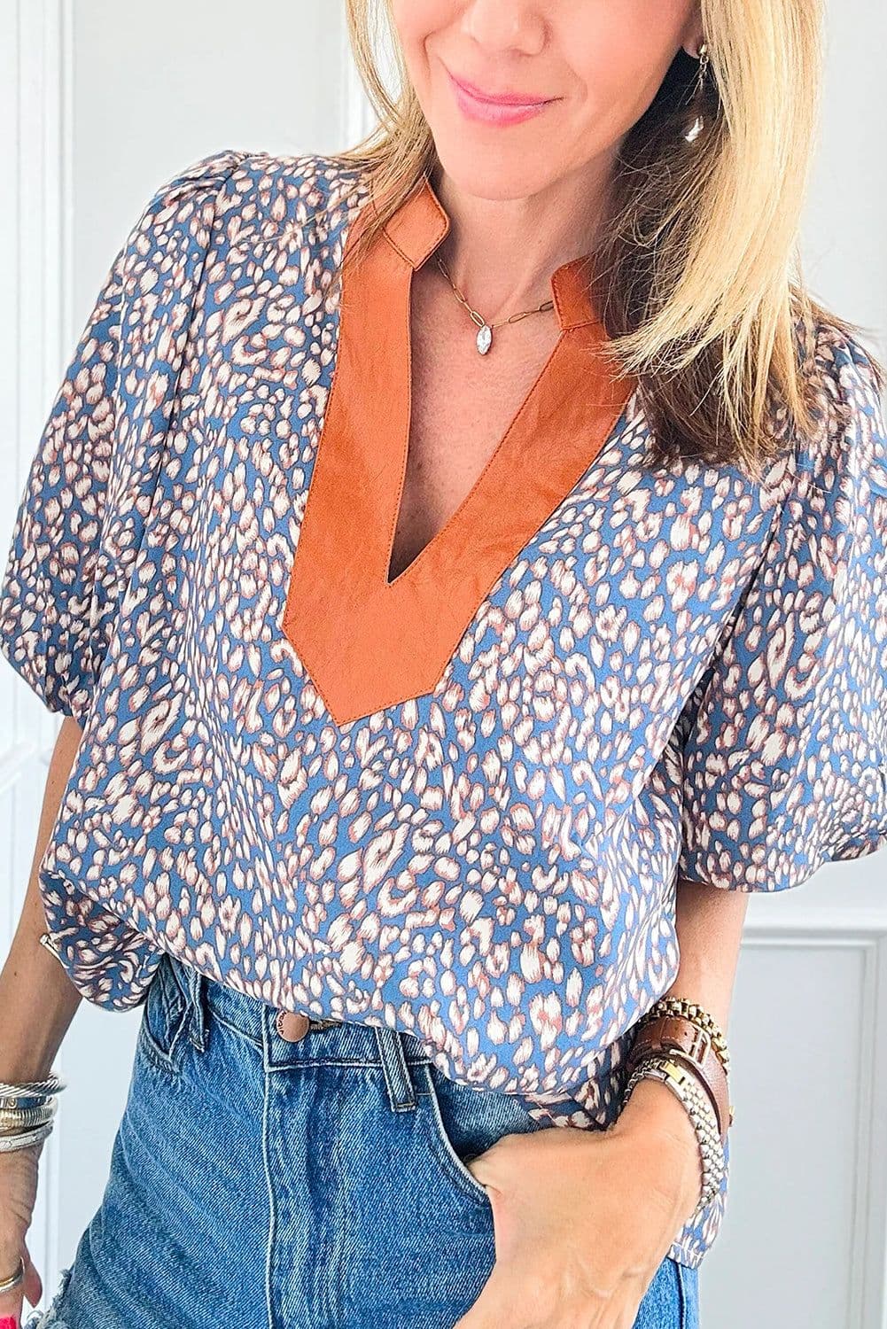 image-Ashleigh Blue Leopard Print V-Neck Puff Sleeve Shirt
