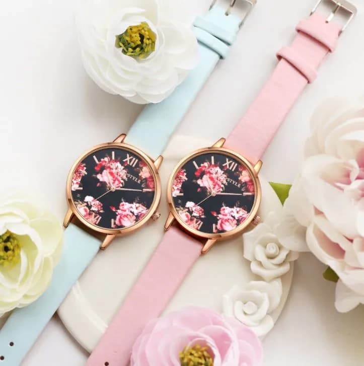 image-High Quality Fashion Leather Strap Rose Gold Women Watch Casual Love Heart Quartz Wrist Watch Women Dress Ladies Luxury Watches