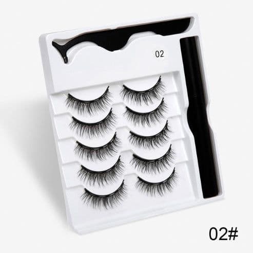 image-A Pair Of False Eyelashes With Magnets In Fashion