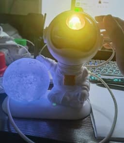 image-Astronaut Starry Sky Projection Lamp LED Night Light