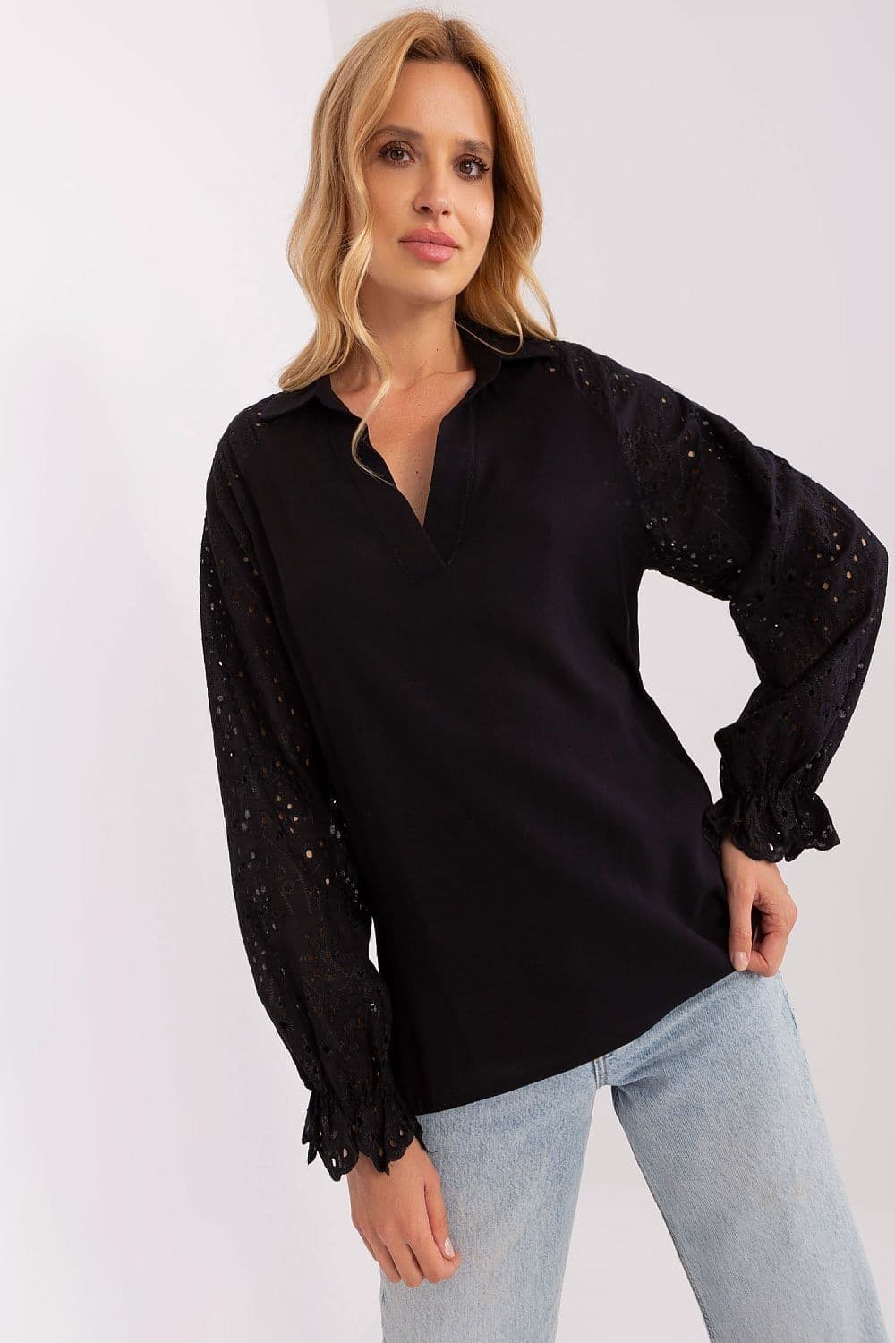 image-Blouse Lakerta