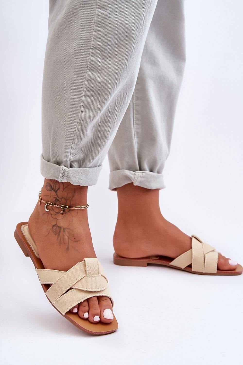 image-Flip-flops Step in style