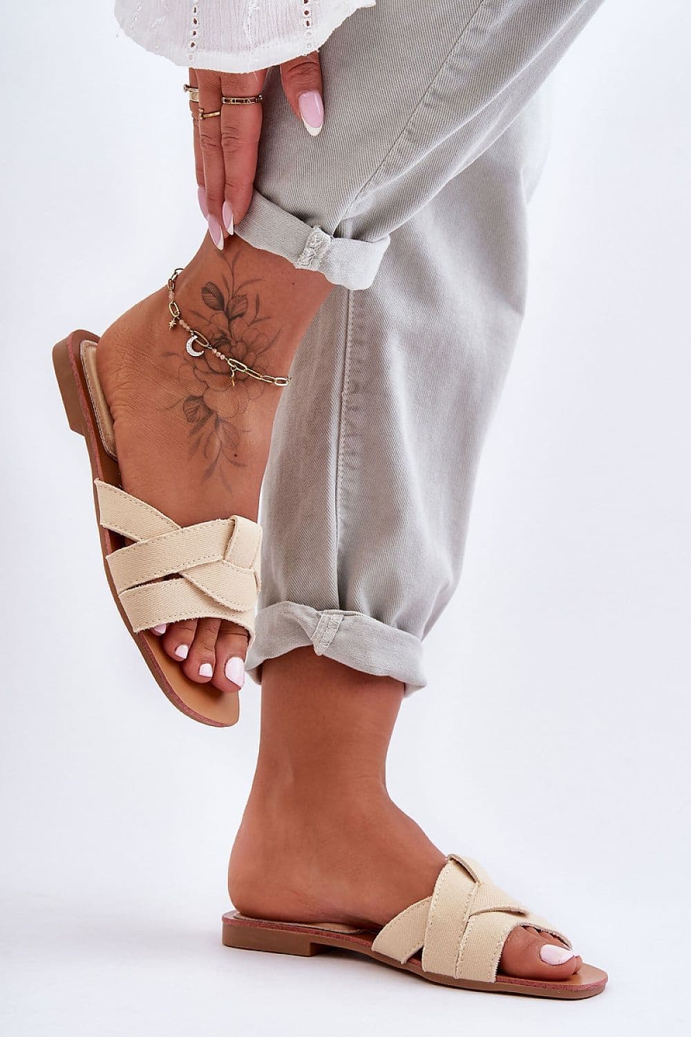 image-Flip-flops Step in style