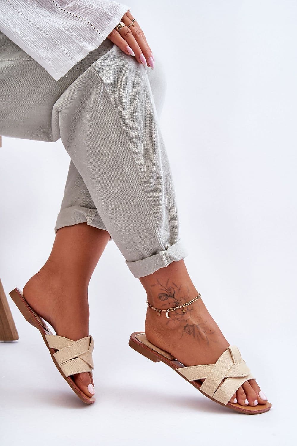 image-Flip-flops Step in style