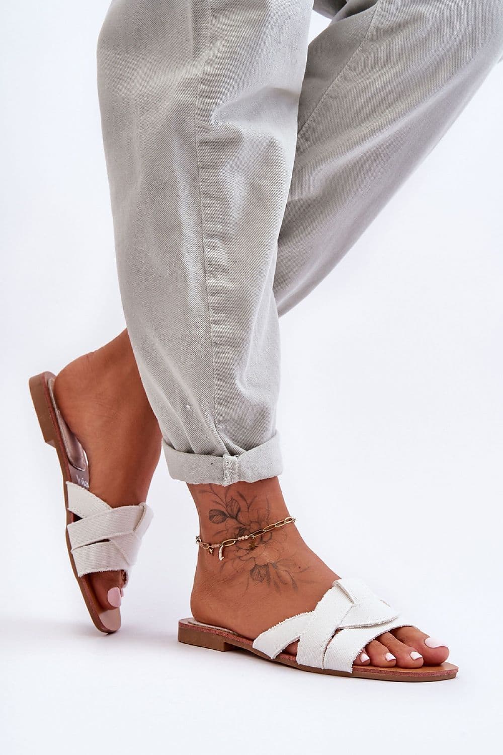 image-Flip-flops Step in style