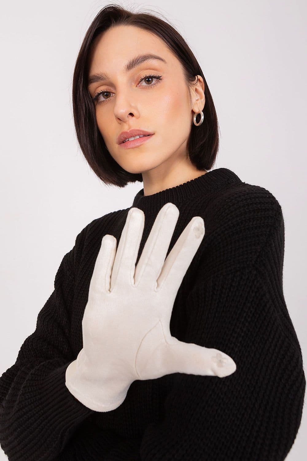 image-Gloves AT
