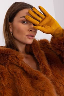 image-Gloves AT