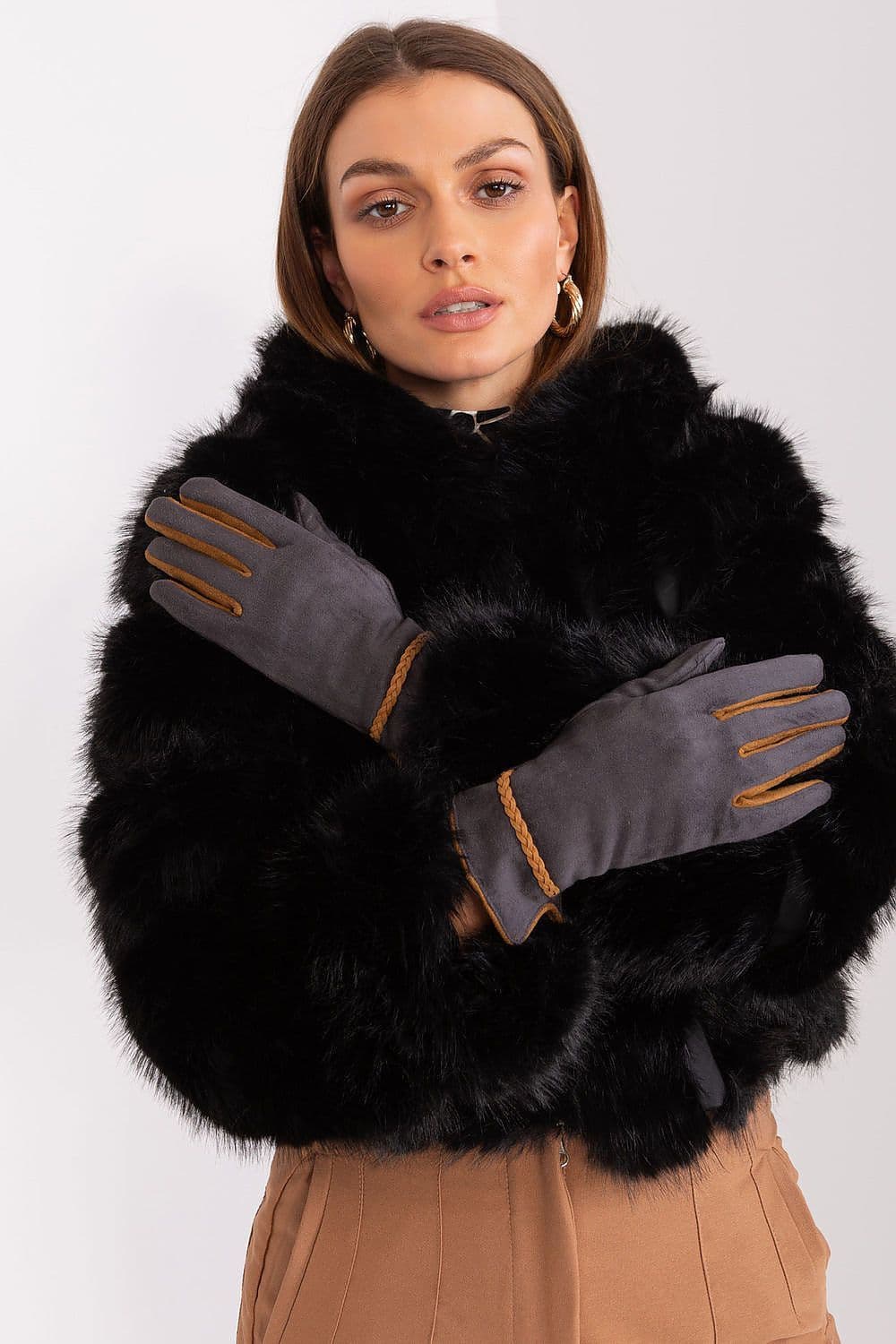 image-Gloves AT