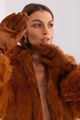 image-Gloves AT