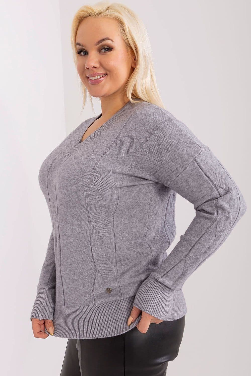 image-Jumper plus size Factory Price