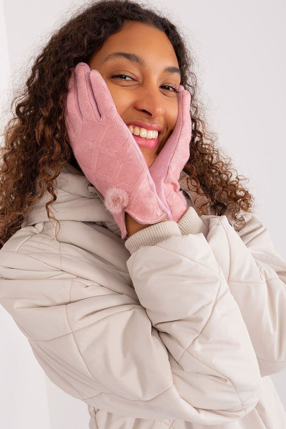 image-Gloves AT