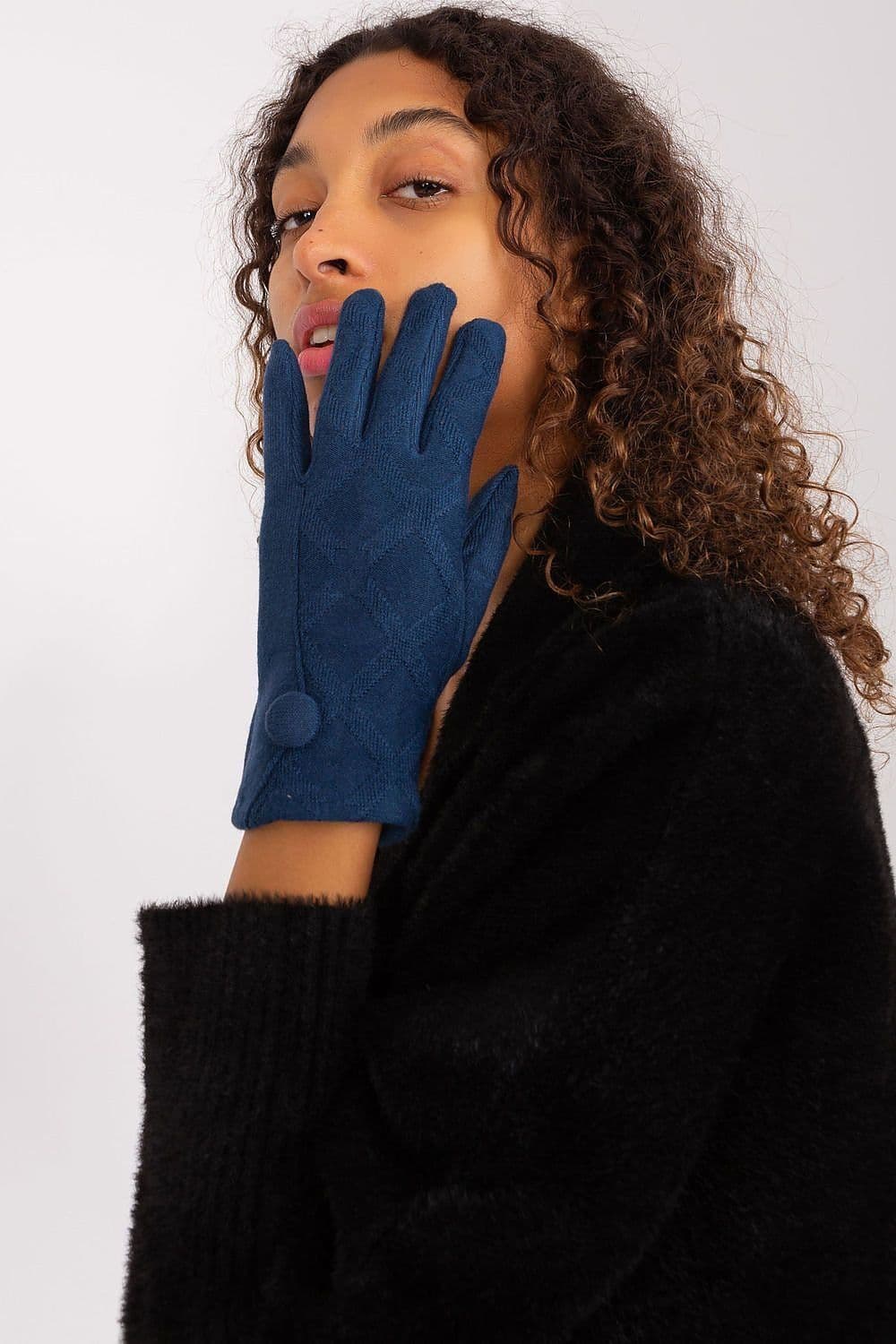 image-Gloves AT