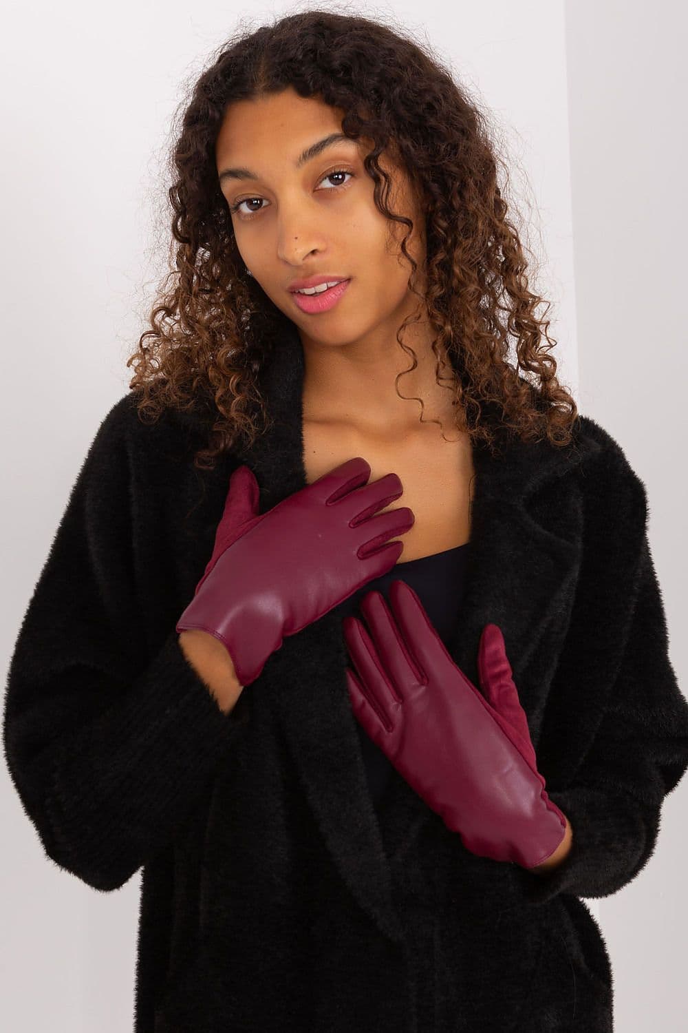 image-Gloves AT