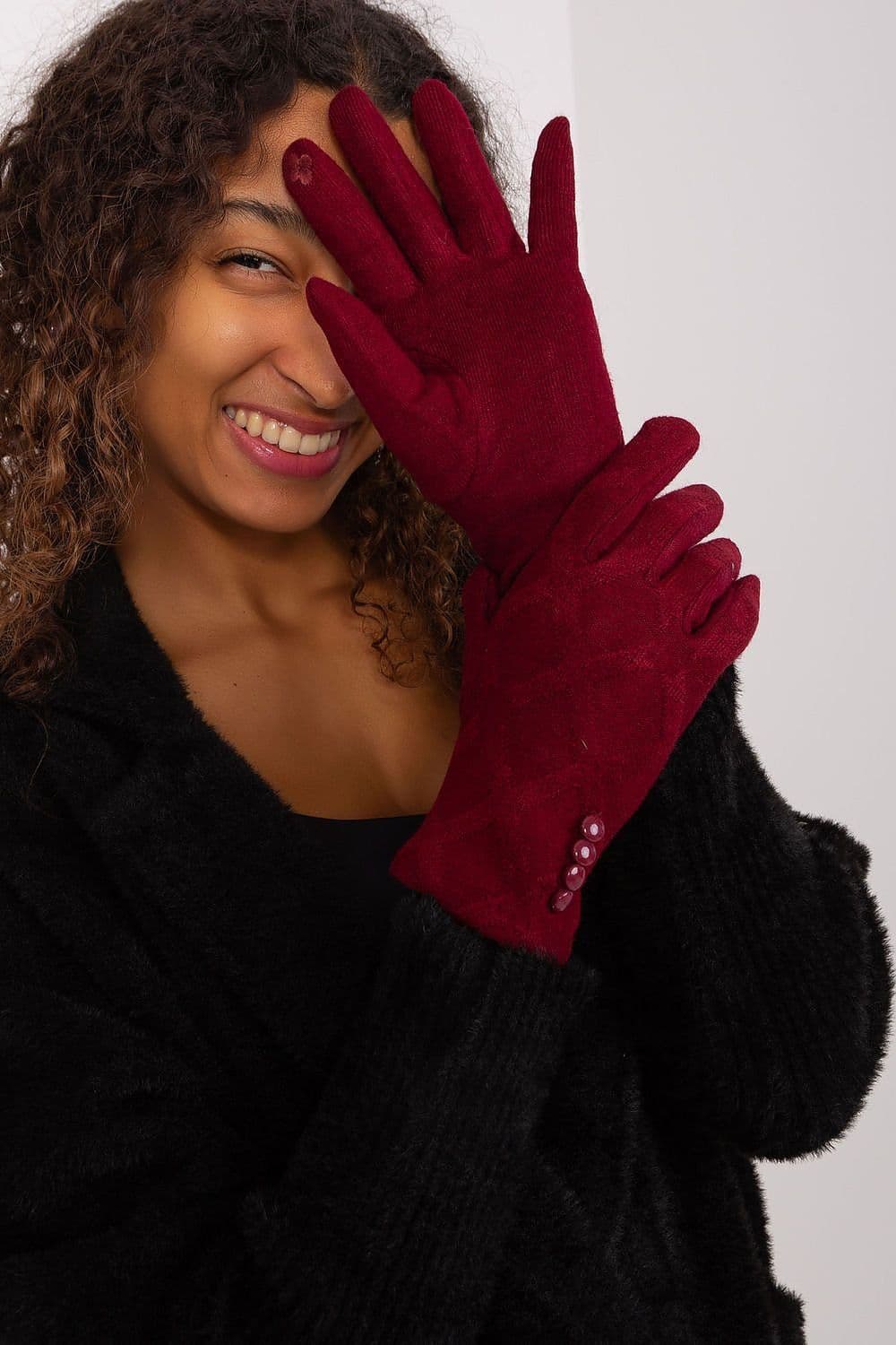 image-Gloves AT