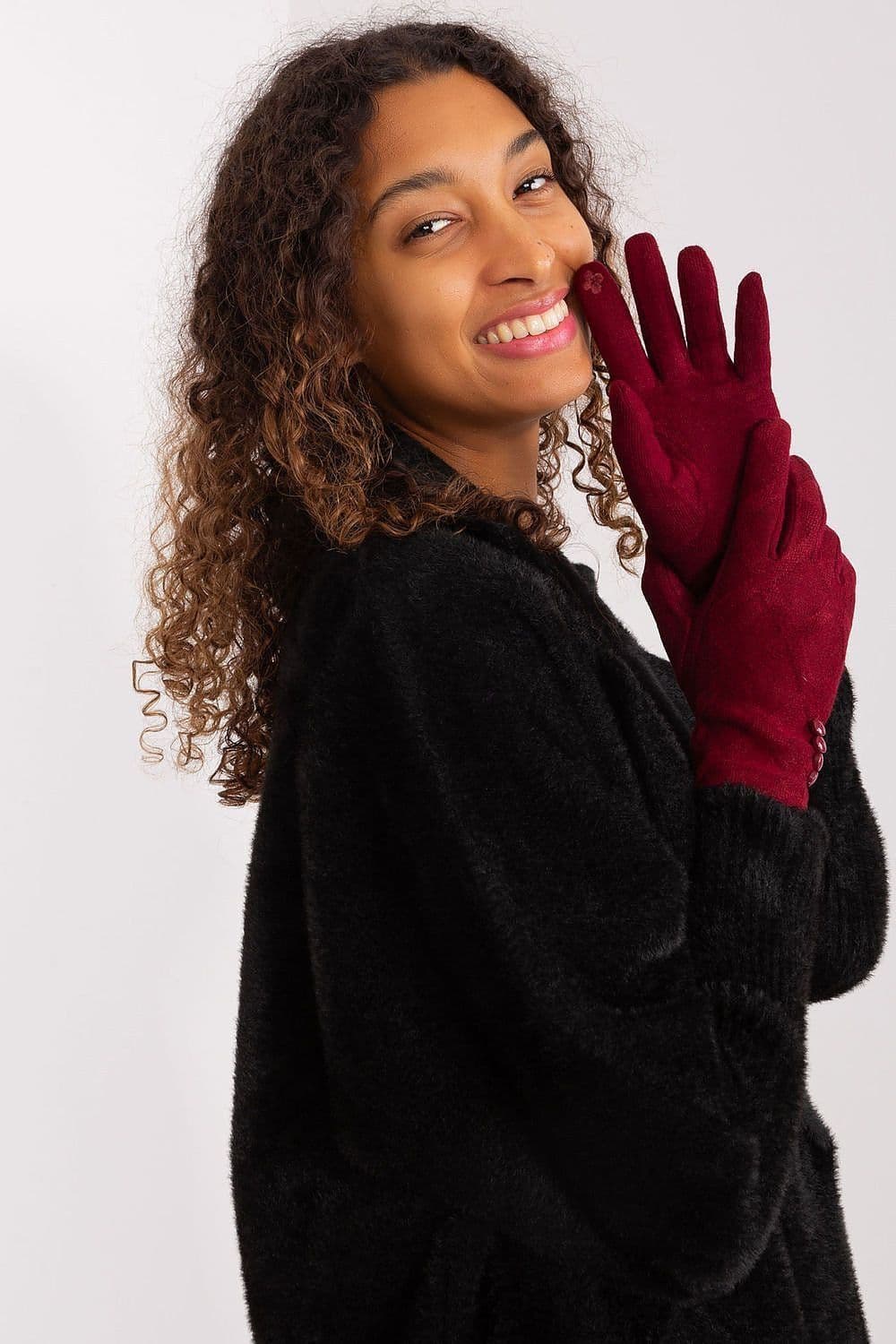 image-Gloves AT