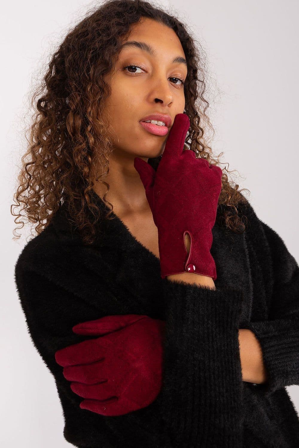 image-Gloves AT