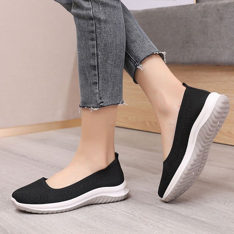 image-Old Beijing Women's Cloth Shoes Casual Walking