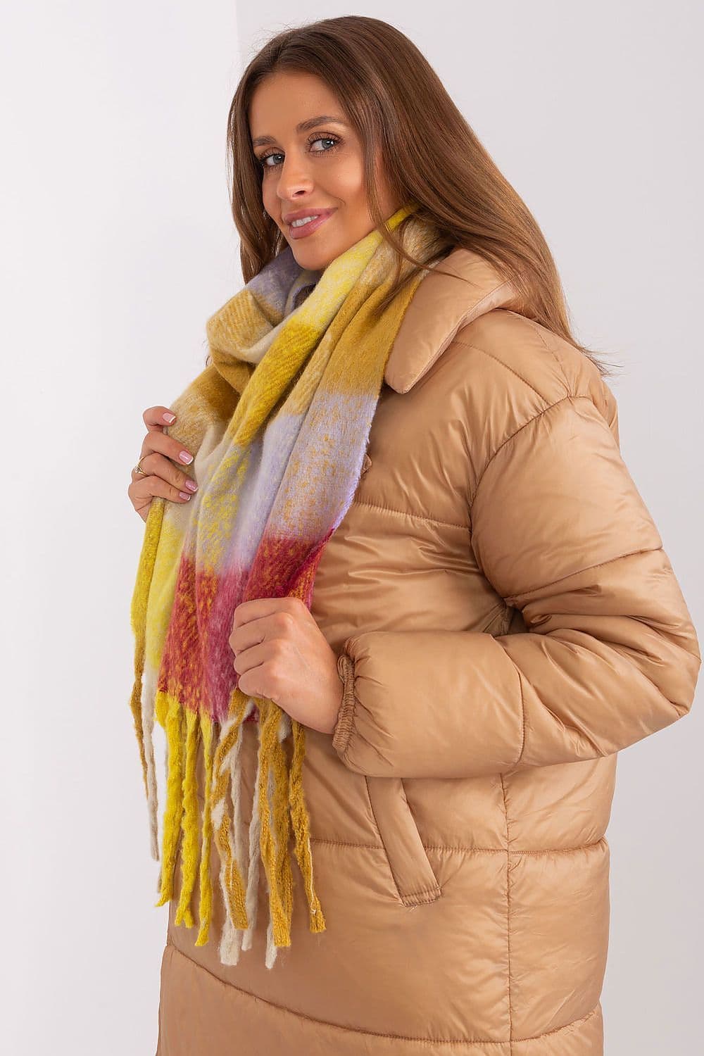 image-Shawl AT