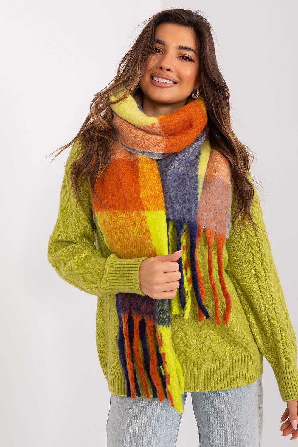 image-Shawl AT