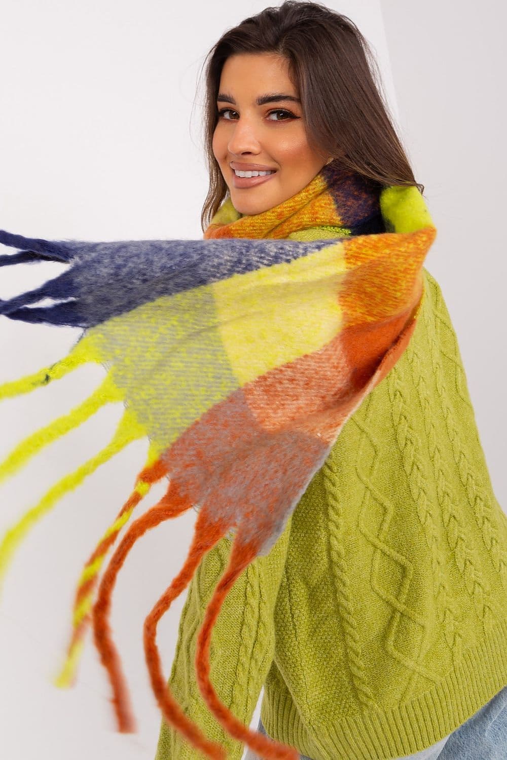 image-Shawl AT