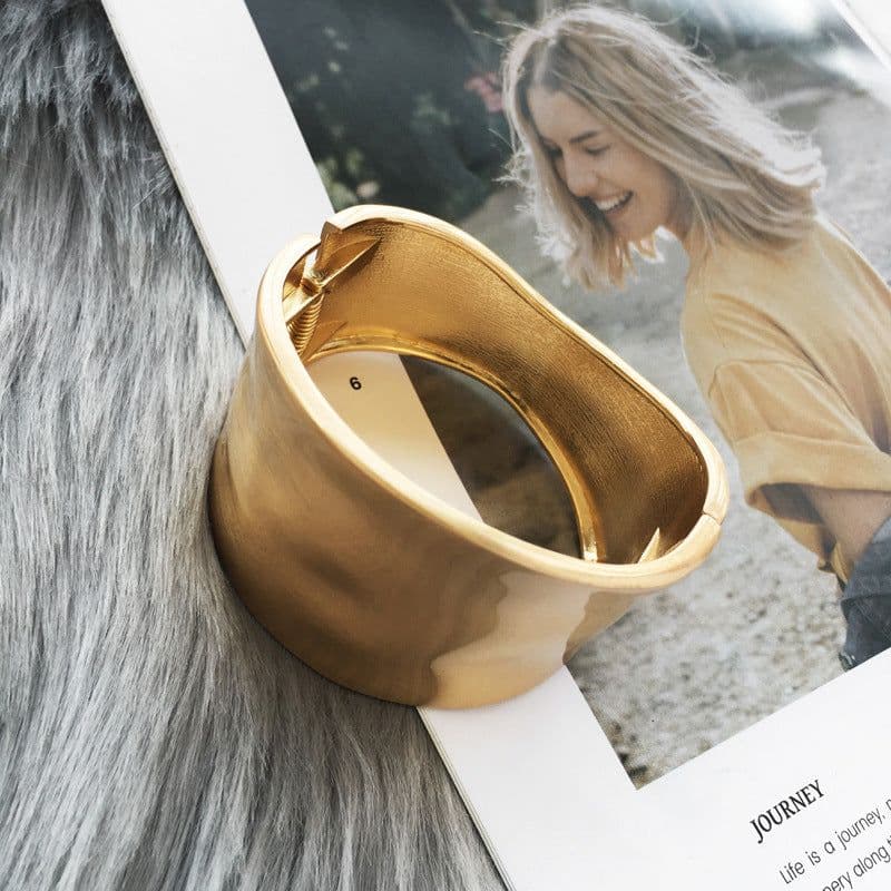 image-2020 summer new European and American popular simple exaggerated wide-brimmed bracelet minimalist spring buckle bracelet dropshipping