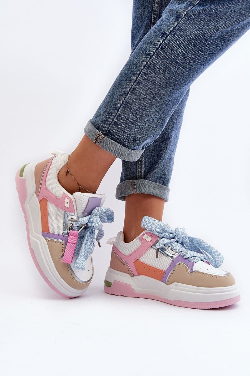 image-Sport Shoes Step in style