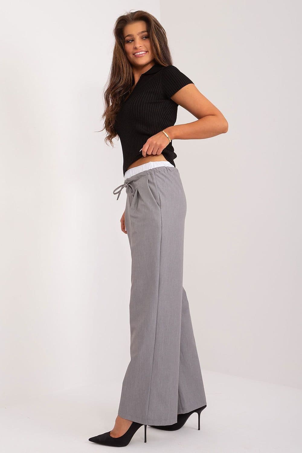 image-Women trousers Italy Moda