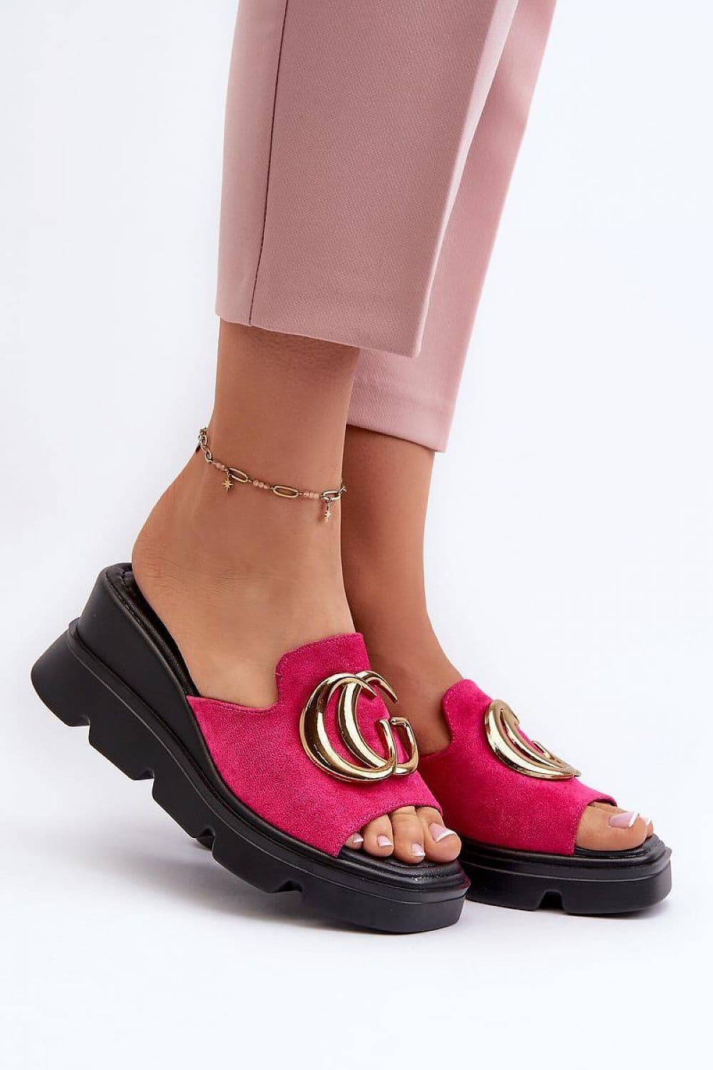 image-Flip-flops Step in style